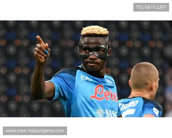 切尔西中锋牵制撕开中路防线空当 切尔西中锋牵制撕开中路防线空当